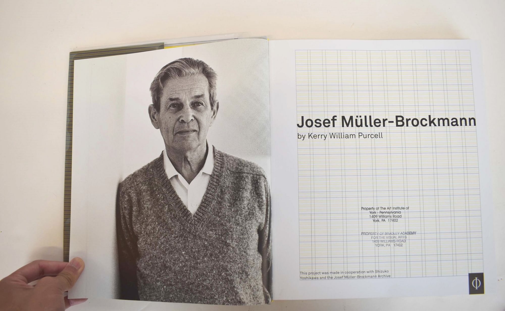  A 2 page spread with a portrait of Josef Müller on the left page, and his name on the right page.